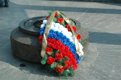 Цветы и венки в память о рязанских милиционерах, погибших в Чечне, возложили к погасшему Вечному огню